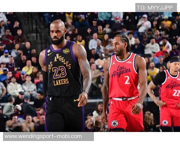 快船新赛季再度启航小卡带领队伍迎接挑战与希望 快船新赛季再度启航小卡带领队伍迎接挑战与希望