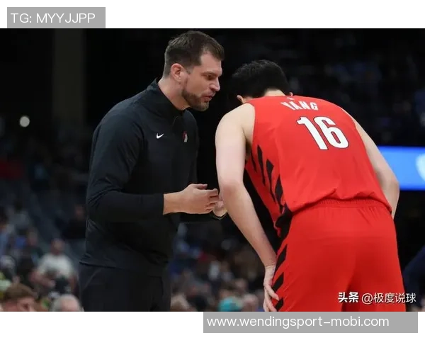 队记分析:第四节开拓者应围绕杨瀚森展开战术调整提升球队组织能力 队记分析:第四节开拓者应围绕杨瀚森展开战术调整提升球队组织能力